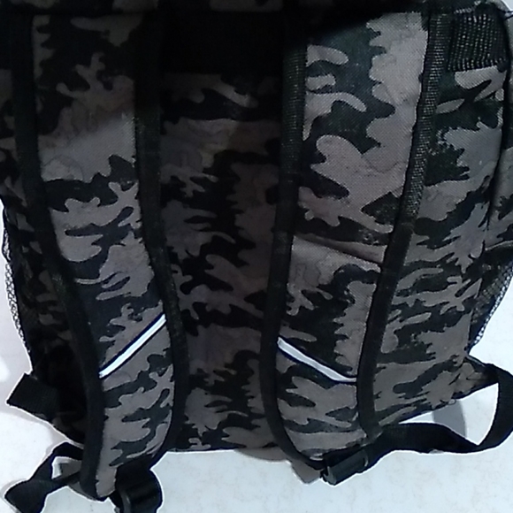 backpack - Picture 4 of 5